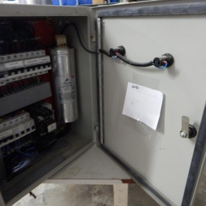 LOTE 022 - Conjunto de instalação elétrica