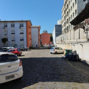 LOTE 200 - PORTO ALEGRE/RS - APARTAMENTO Nº 204, DO CONDOMÍNIO CONJUNTO RESIDENCIAL PLINIO BRASIL MILANO, BLOCO B6, LOCALIZADO NA AV. PLINIO BRASIL MILANO N° 2217, BAIRRO HIGIENÓPOLIS.