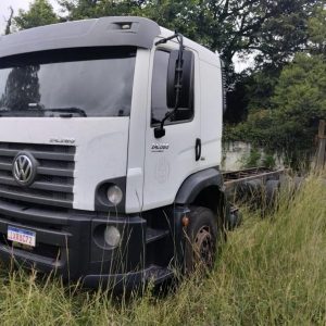 LOTE 016 - CAMINHÃO VW/24.280 CRM 6X2, ANO/MODELO: 2016/2017, PLACA: IXR8C72, RENAVAM: 1109959122.