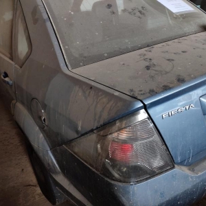 LOTE 010 - Ford Fiesta Sedan