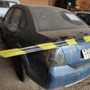 LOTE 011 - Ford Fiesta Sedan