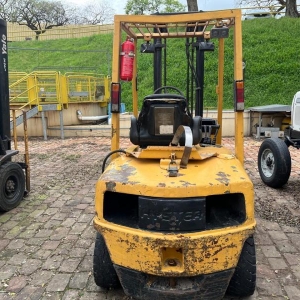 LOTE 005 - EMPILHADEIRA HYSTER H 55 XM, frota EMP-0042, ano jan/98