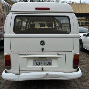 LOTE 010 - VOLKSWAGEN/ KOMBI, ano/modelo 2010/2011