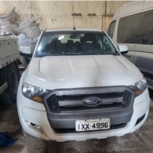 LOTE 002 - UMA CAMIONETE FORD RANGER