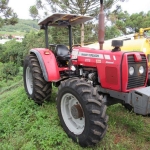 LOTE 016 - Trator MASSEY FERGUSON, Modelo: 275